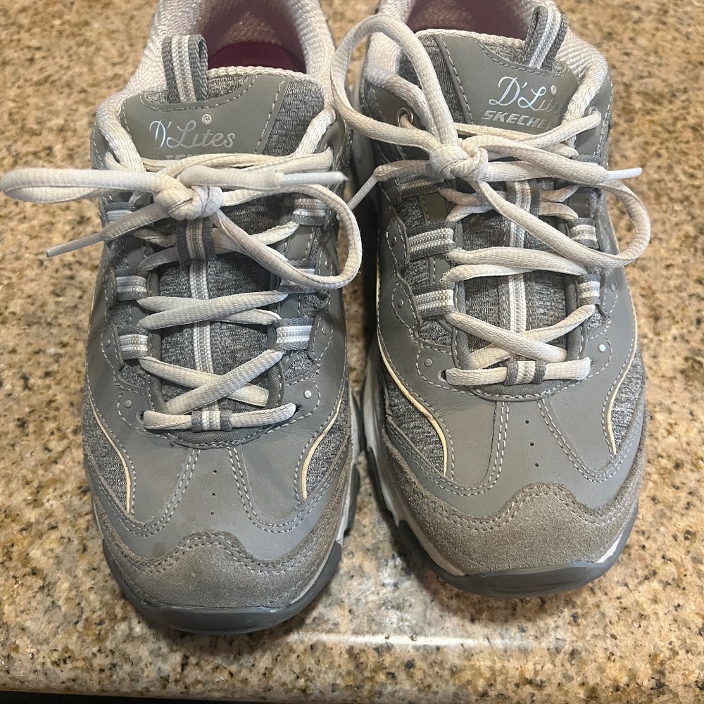 Skechers memory foam air cooled women's 8.5